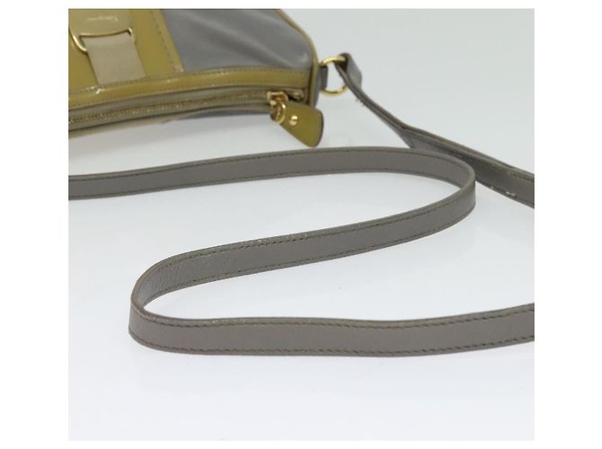 Borsa a Spalla Salvatore Ferragamo Vala in Pelle Grigia Oro Auth 135353 Marrone D'oro - vista 7