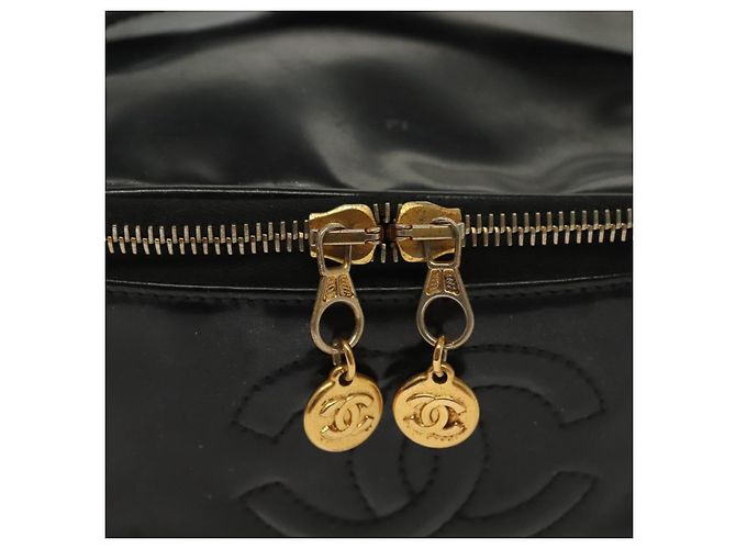 CHANEL Necessaire Vanity Couro envernizado Preto Ouro CC Auth 137125 Dourado - vista 8