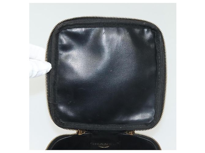 CHANEL Necessaire Vanity Couro envernizado Preto Ouro CC Auth 137125 Dourado - vista 9