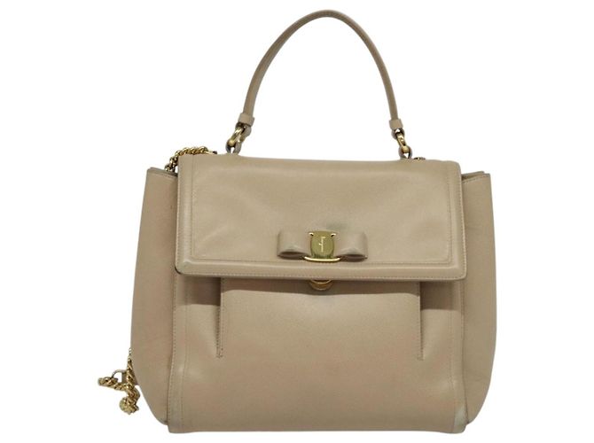 Borsa a mano Vala in pelle 2 in 1 beige e oro Auth BA4303 di Salvatore Ferragamo - vista 13