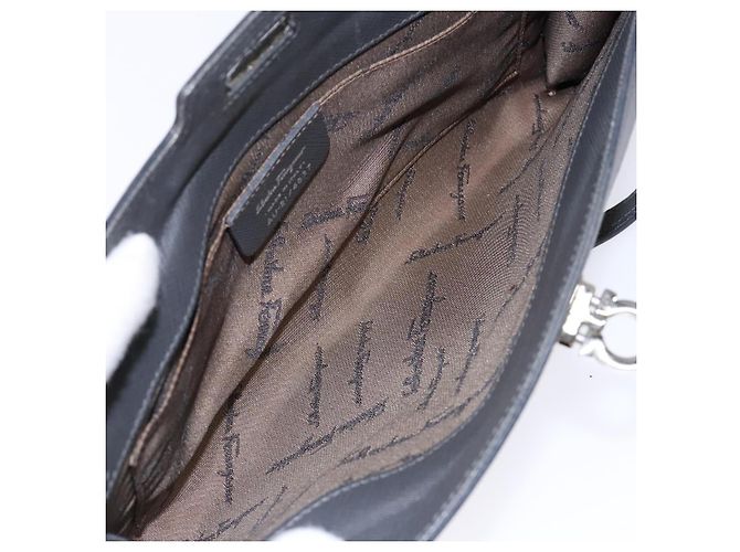 Borsa a Spalla Gancini in Pelle Grigia Argento Auth BA4441 di Salvatore Ferragamo - vista 11
