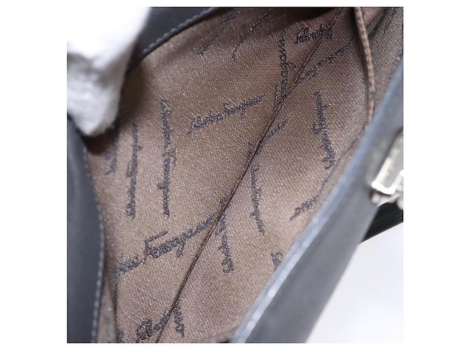 Borsa a Spalla Gancini in Pelle Grigia Argento Auth BA4441 di Salvatore Ferragamo - vista 19