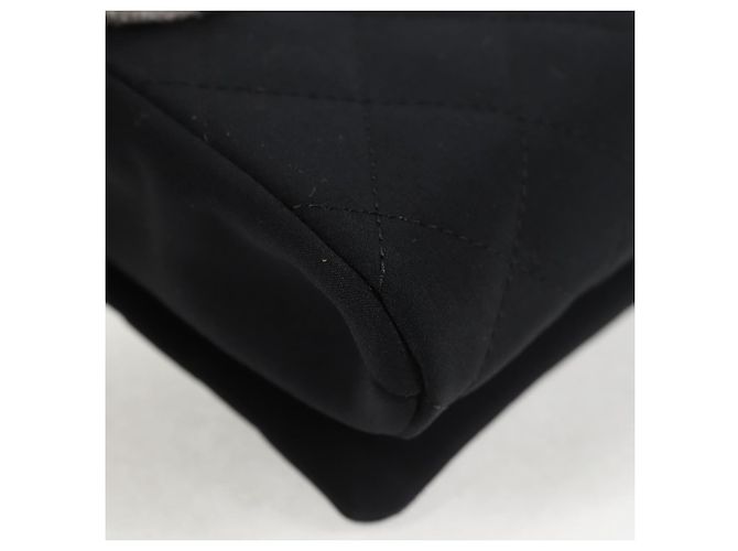 CHANEL Borsa a Spalla Matelassé in Nylon Nera con Catena CC Auth 129738V Nero - vista 16