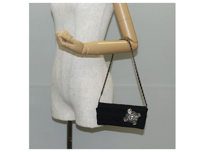 CHANEL Borsa a Spalla Matelassé in Nylon Nera con Catena CC Auth 129738V Nero - vista 22