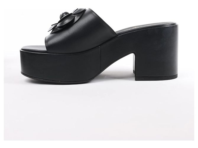 Timeless Mule in pelle Camelia di Chanel in nero, taglia 38,5 EU - vista 3