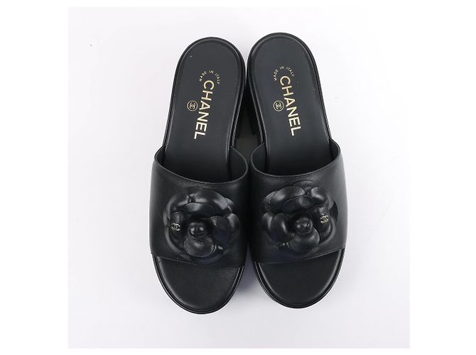 Timeless Mule in pelle Camelia di Chanel in nero, taglia 38,5 EU - vista 5