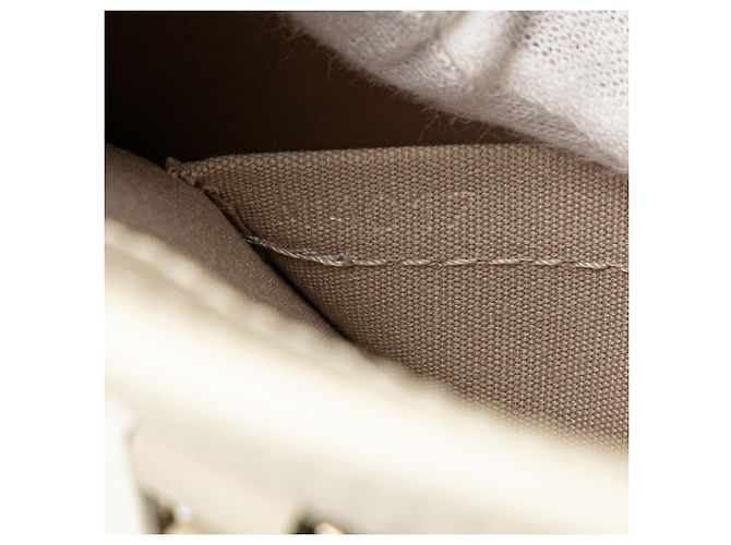 Louis Vuitton Epi Blanc Madeleine GM - vue 5