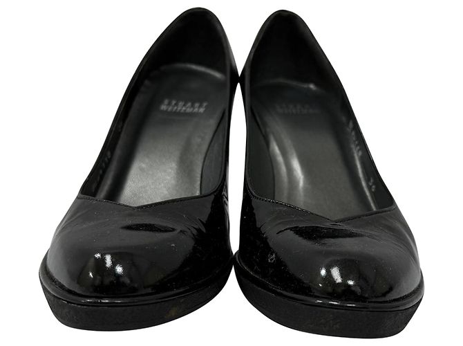 Stuart Weitzman Pumps aus schwarzem Lackleder - Ansicht 2
