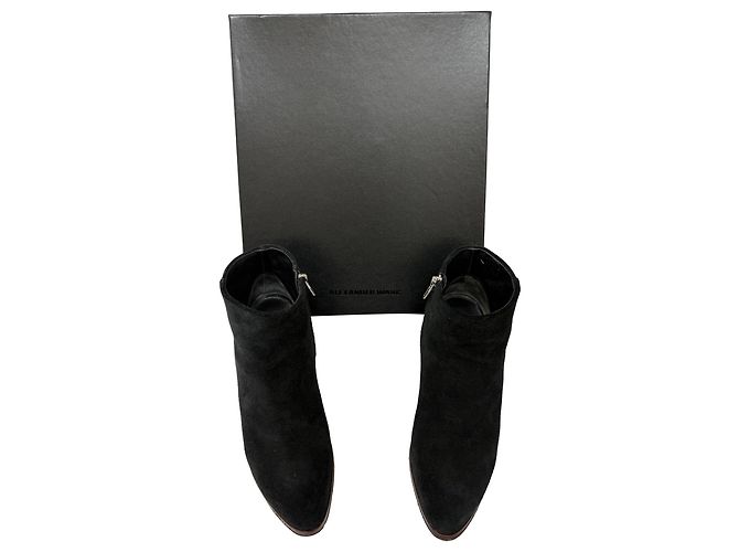 Stivaletti Gabi in Camoscio Nero di Alexander Wang - vista 12