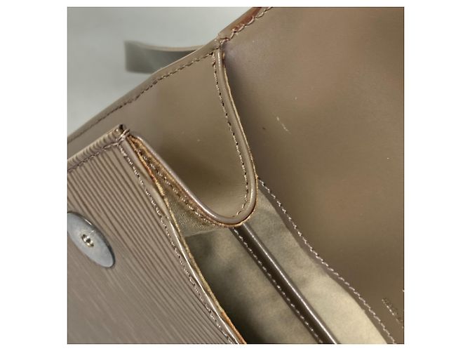 Bolso de Hombro Ramatuelle Pochette Epi Louis Vuitton Castaño - vista 10