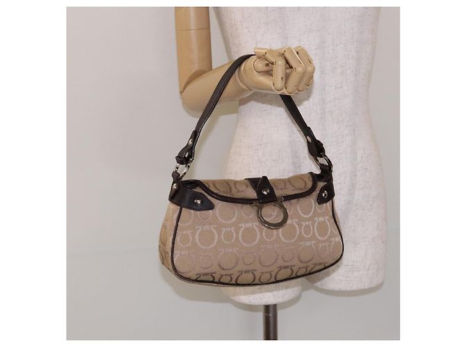 Borsa a mano Gancini in tela beige e argento di Salvatore Ferragamo Auth bs28514 - vista 20