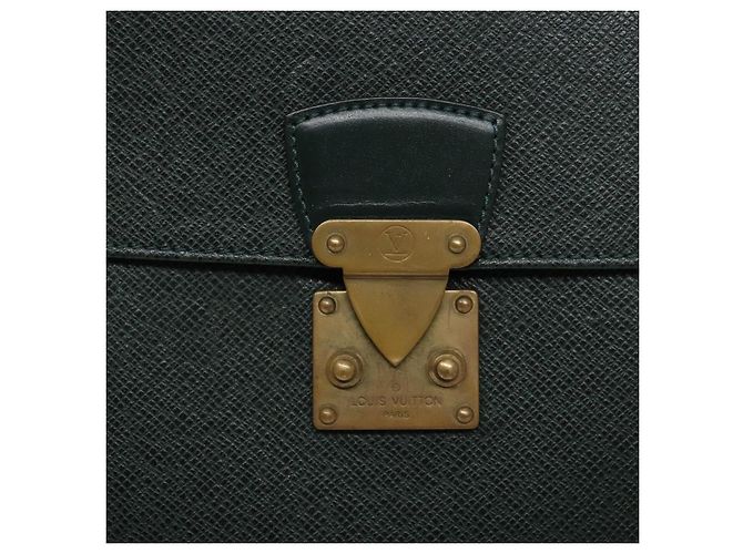 LOUIS VUITTON Pochette Kourad en Taiga Bolsa Clutch Épicea M30194 LV Auth BA4727 - vista 17
