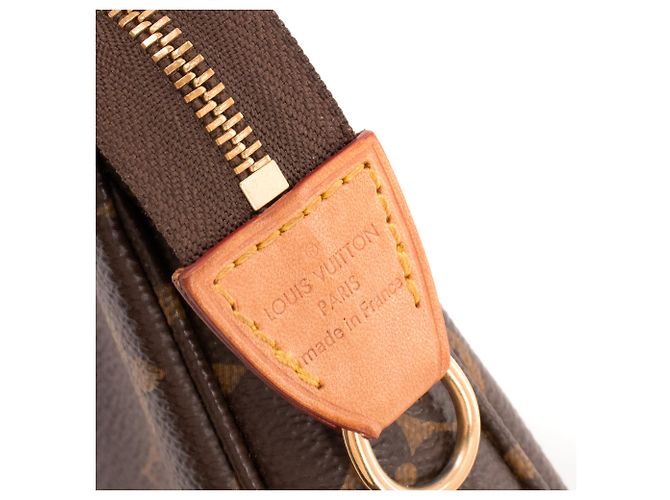 LOUIS VUITTON - Pochette Accessoires Louis Vuitton aus beschichtetem Monogramm-Canvas - Ansicht 6