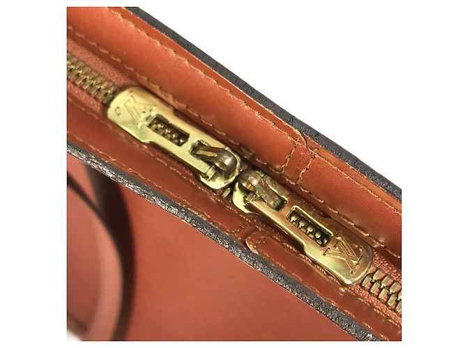 Borsa a Spalla Lussac in Pelle Epi M52283 di Louis Vuitton Marrone - vista 13