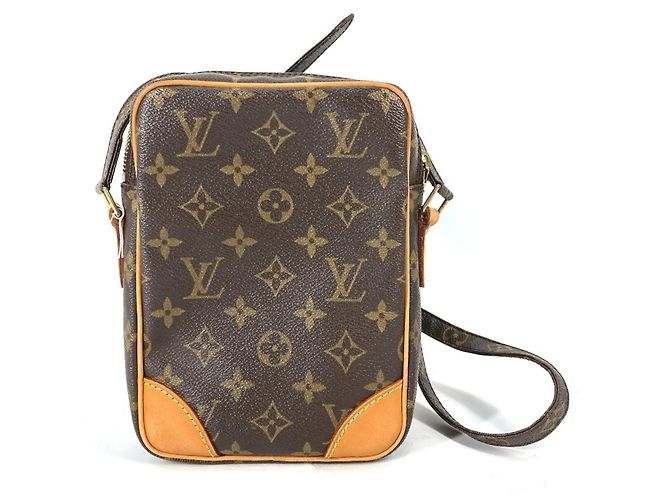 Bolso de Hombro Pochette Danube Monograma Louis Vuitton Castaño - vista 2
