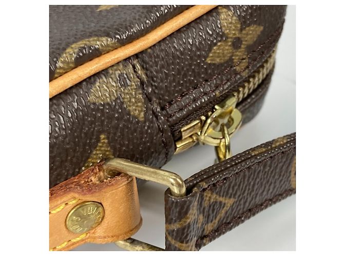 Bolso de Hombro Pochette Danube Monograma Louis Vuitton Castaño - vista 9