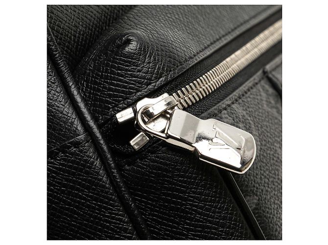 Bumbag exterior Monogram Eclipse negro Louis Vuitton - vista 10