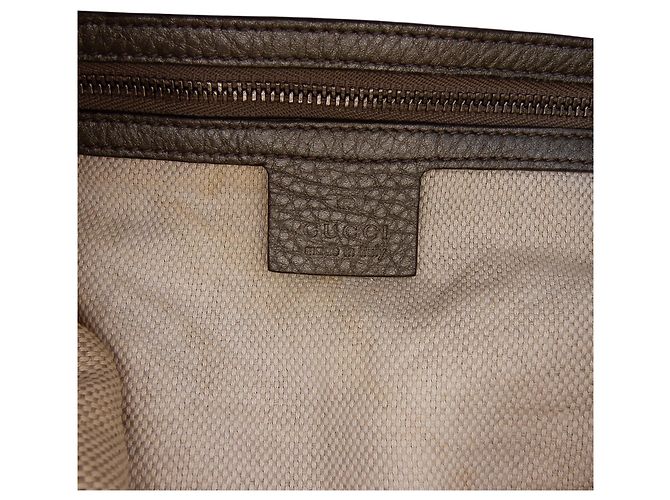 Borsa a Spalla Soho in Pelle Metallizzata Argento di Gucci - vista 5