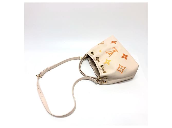 Borsa Louis Vuitton Monogram Empreinte Summer Bundle Beige - vista 3