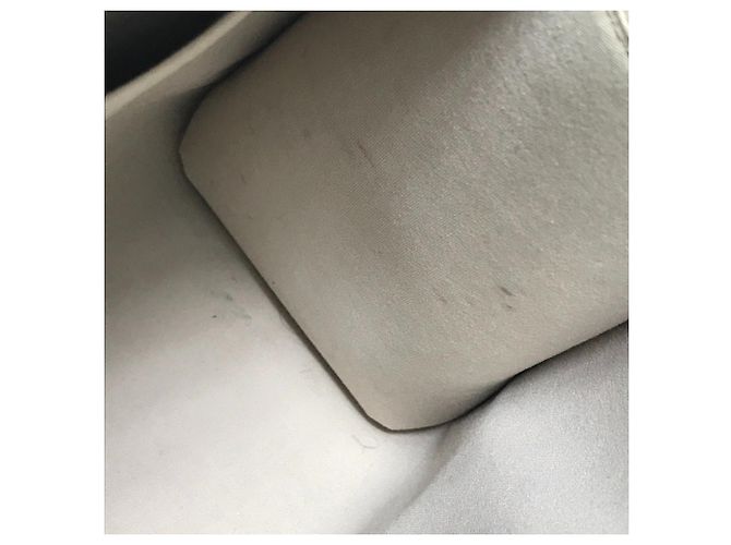 Bolso Tote Madeleine GM Epi Louis Vuitton Blanco Blanco roto - vista 13