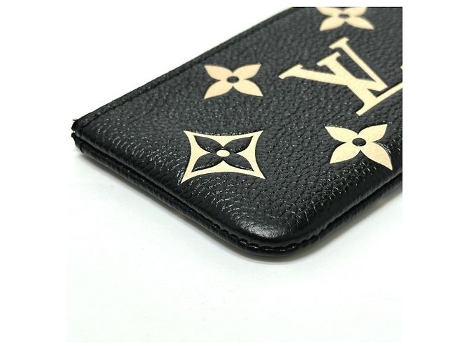 Pochette Cle Coin Case Monogram Empreinte Louis Vuitton Negro Dorado - vista 4