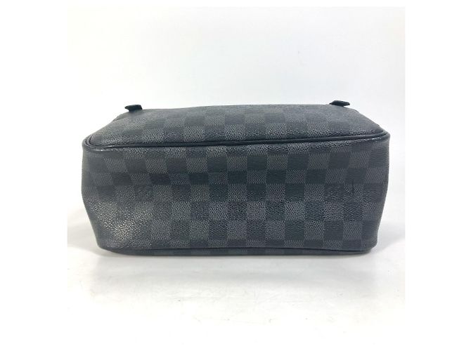 Neceser Damier Graphite Louis Vuitton Negro - vista 6