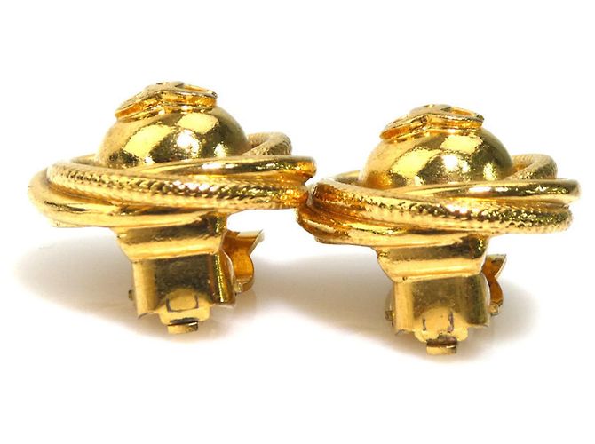 Orecchini in metallo dorato Chanel Coco Mark D'oro - vista 3