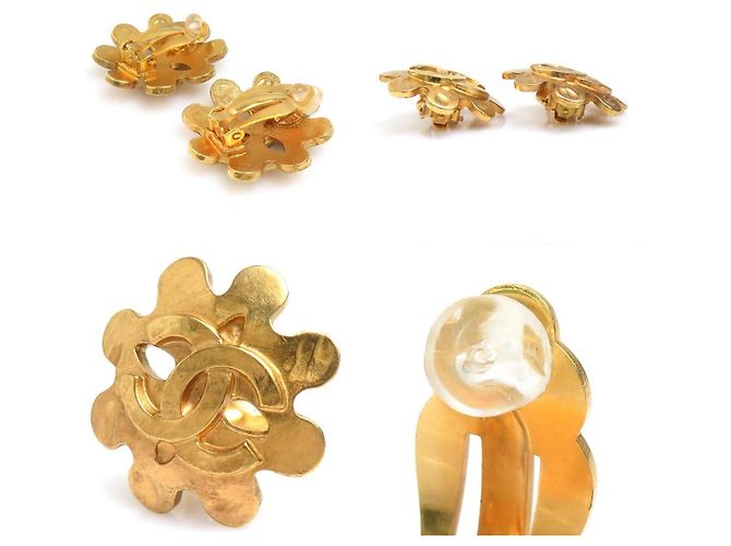 Orecchini a clip in metallo dorato Chanel Coco Mark D'oro - vista 4