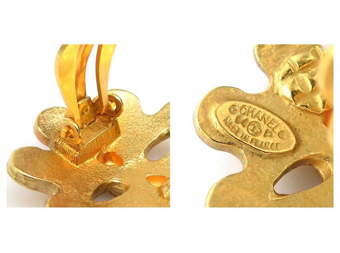 Orecchini a clip in metallo dorato Chanel Coco Mark D'oro - vista 5