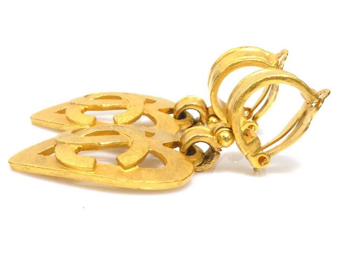 Orecchini in metallo dorato con cuore marchiato Coco di Chanel D'oro - vista 3