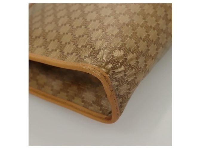 Céline Clutch in tela Macadam CELINE PVC Beige Oro Auth bs28469 D'oro - vista 15