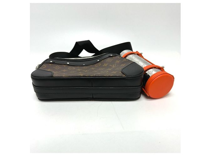 Borsa a spalla Biker Monogram Macassar di Louis Vuitton Marrone - vista 3