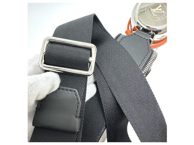 Borsa a spalla Biker Monogram Macassar di Louis Vuitton Marrone - vista 8