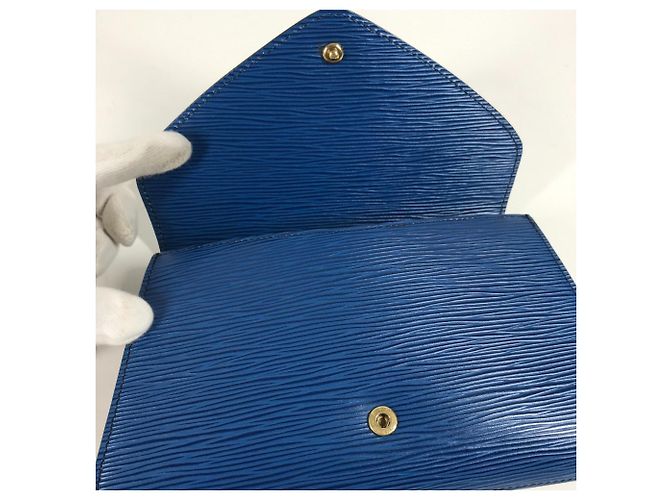 Pochette/Clutch Art Déco Epi Louis Vuitton Blu - vista 7