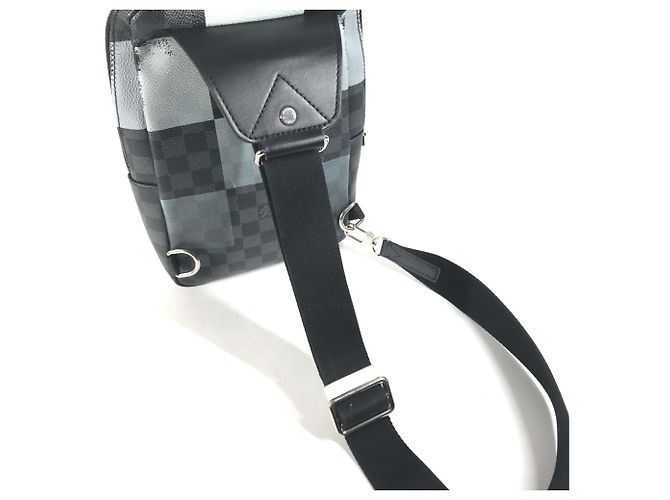 Borsa a tracolla Louis Vuitton N40403 Damier Graphite Giant Avenue Marrone Nero - vista 13