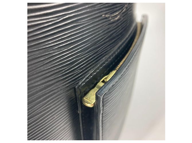 Zaino Cobran Epi Louis Vuitton Nero - vista 10