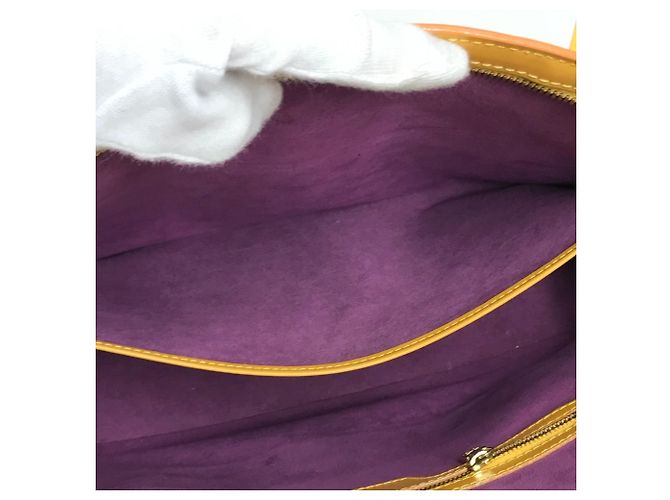 Borsa a Spalla Lussac in Pelle Epi Louis Vuitton Giallo - vista 11