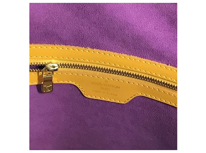 Borsa a Spalla Lussac in Pelle Epi Louis Vuitton Giallo - vista 12