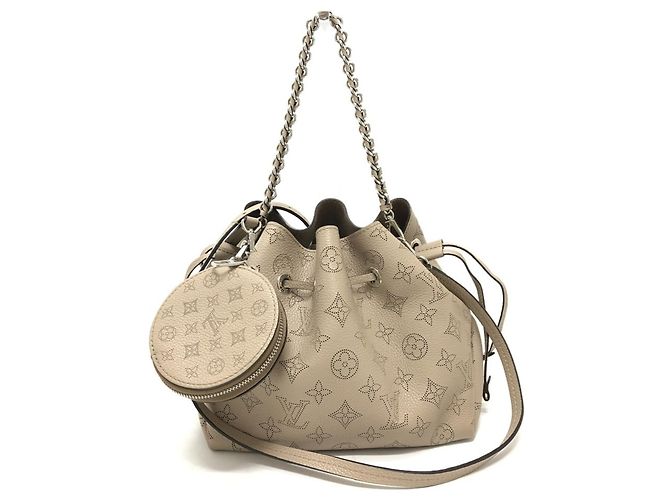 Borsa Louis Vuitton Monogram Mahina Bella Beige - vista 2