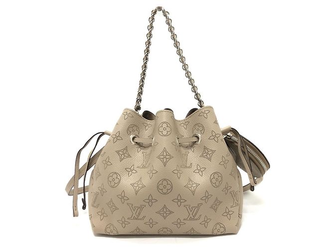 Borsa Louis Vuitton Monogram Mahina Bella Beige - vista 3