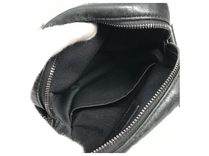 Borsa a spalla Pochette Danube PM Monogram Shadow di Louis Vuitton Nero - vista 14