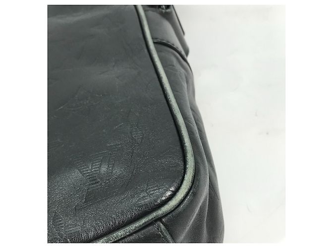 Borsa a spalla Pochette Danube PM Monogram Shadow di Louis Vuitton Nero - vista 7