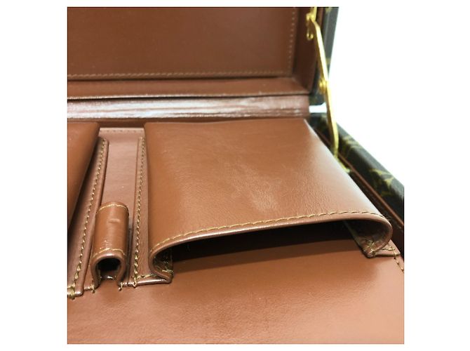 Briefcase Crusher Monogram Louis Vuitton Marrone Monogramma - vista 17