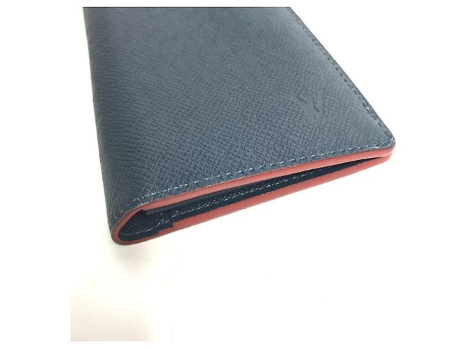 Cartera Larga Brazza en Taiga Louis Vuitton Azul - vista 5