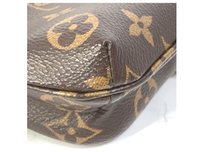 Pochette Crossbody Utility Monogram Louis Vuitton Marrone Monogramma - vista 6