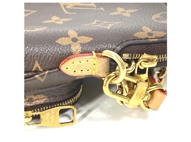 Pochette Crossbody Utility Monogram Louis Vuitton Marrone Monogramma - vista 7