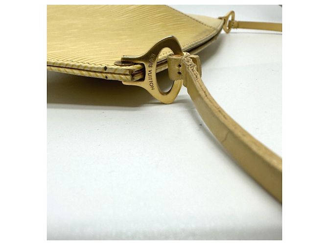 Borsa a Spalla Demilune Pochette Epi Louis Vuitton Beige - vista 12
