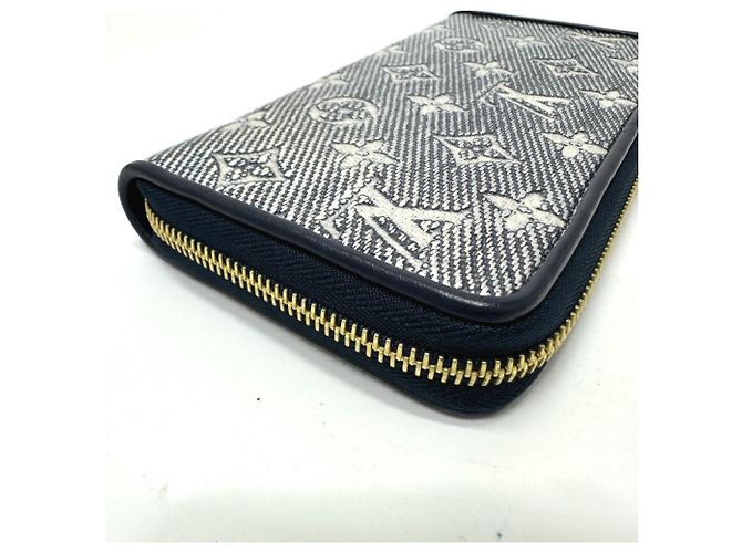 Louis Vuitton Monogram Jacquard Zippy Wallet Navy blue - view 4