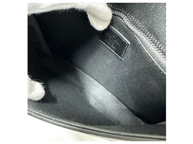 Marsupio S-Lock Monogram di Louis Vuitton Marrone - vista 10