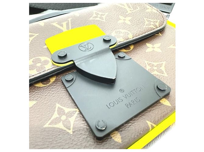 Marsupio S-Lock Monogram di Louis Vuitton Marrone - vista 6